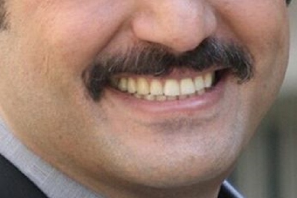 32---iranian actor smile